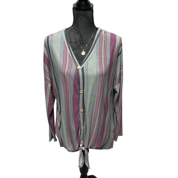 143 Story Line Up Top Womens Size Medium Blue Gray Pastel Strip Comfy Shirt NEW - Picture 1 of 7